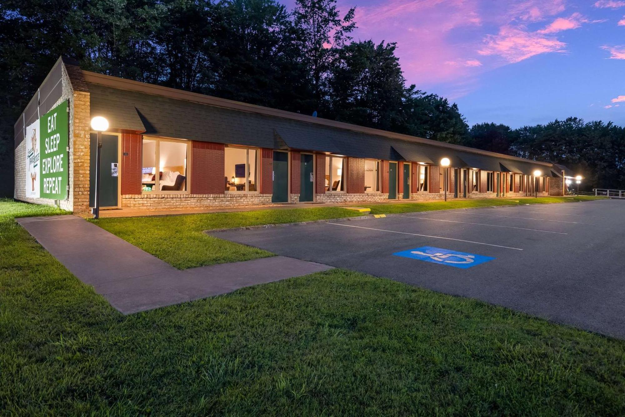 Travelodge By Wyndham Emlenton Kültér fotó
